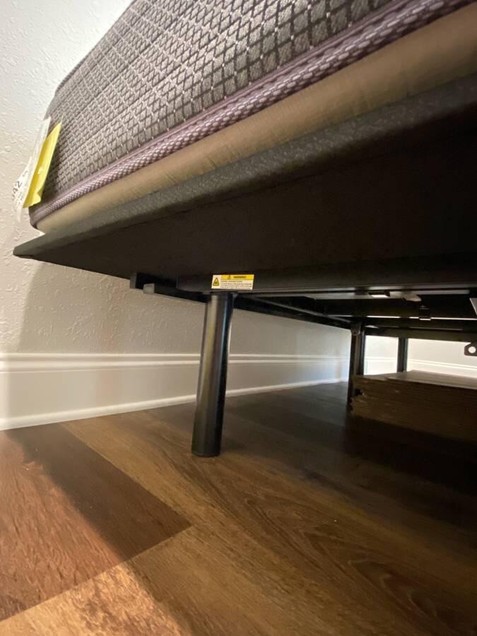 KING SIZE MATTRESS W/ ADJUSTABLE BASE