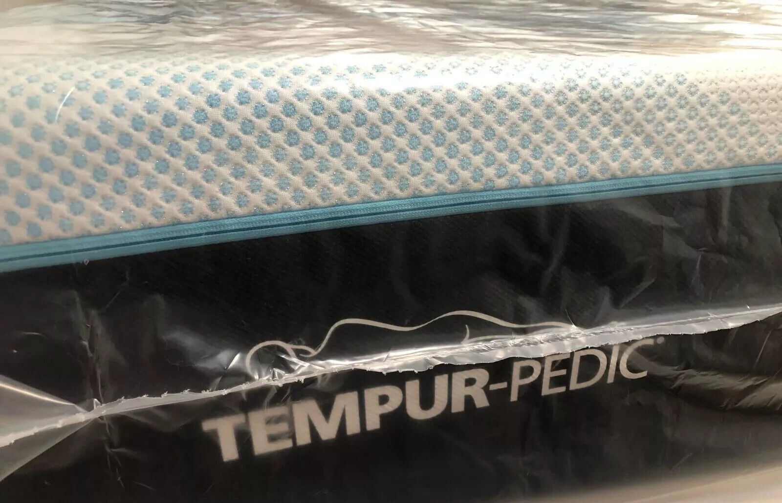 TempurPedic KING 2.0 LUXE BREEZE FIRM NEW 2026 MATTRESS 10 DEGREE CLEARANCE