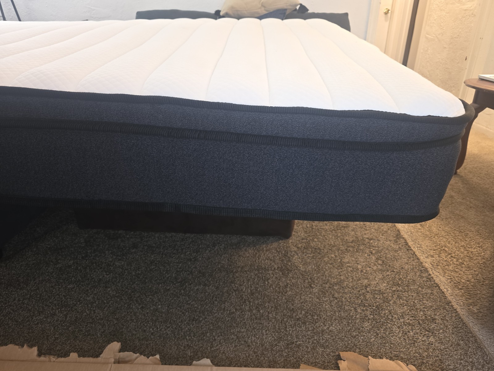 Queen Memory Foam Mattress, Medium Firm, White/Black, Adults, Rectangle, Bedroom