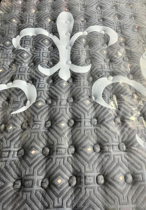 Queen Stearns & Foster Lux Estate Medium