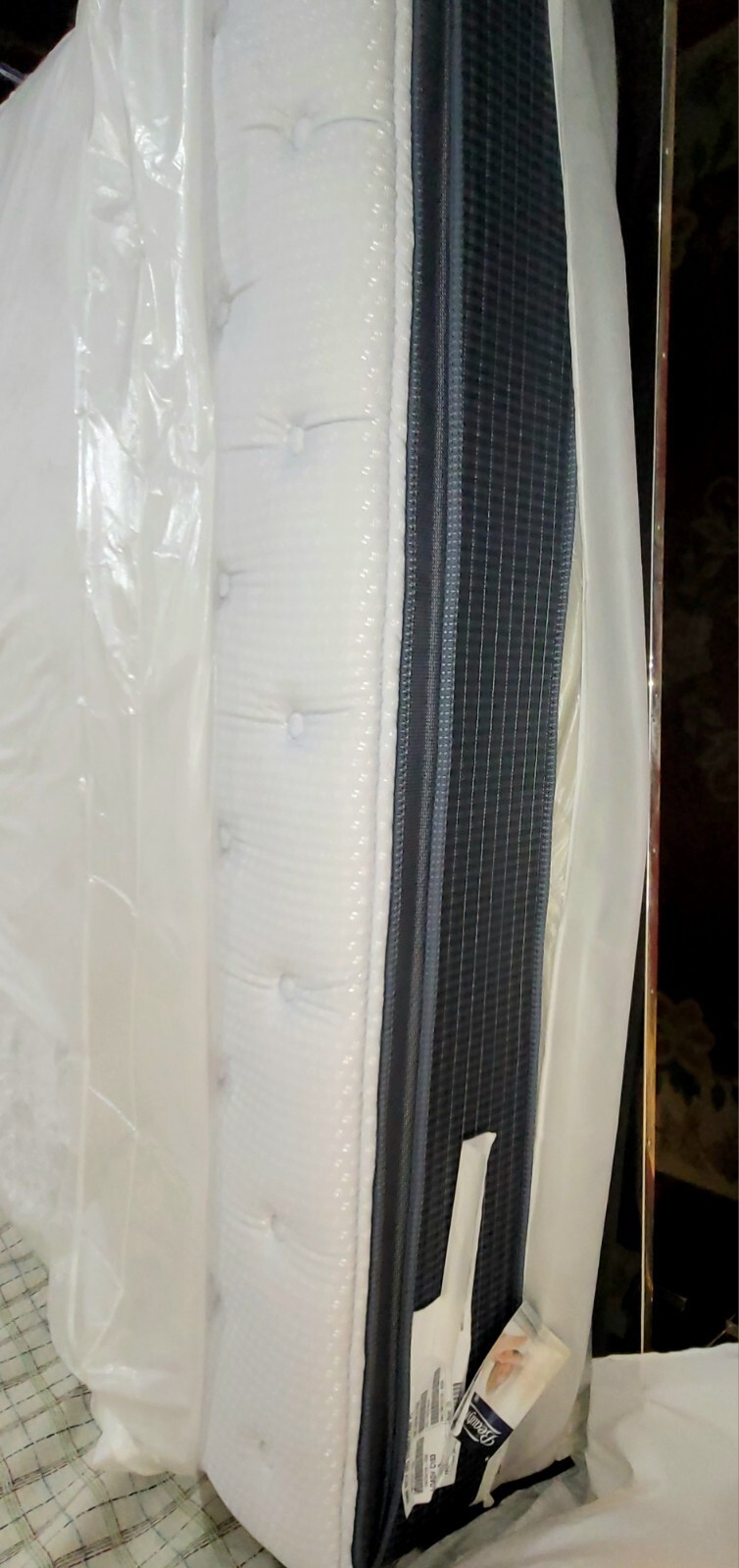 BEAUTYREST SILVER LUX PILLOW-TOP 14″ QUEEN MATTRESS. LOCAL P/UP ONLY QUEENS, NY