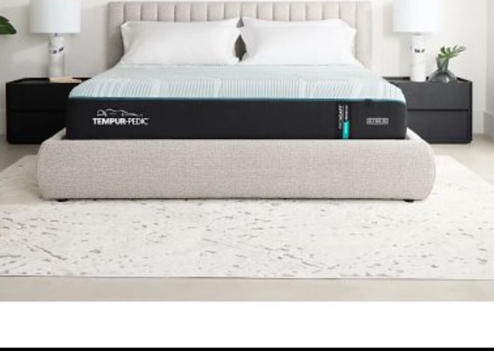 mattress king brand new Tempur-Pedic