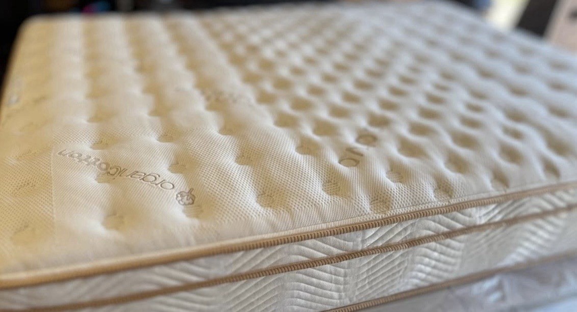 Saatva Classic Innerspring QUEEN Plush Mattress