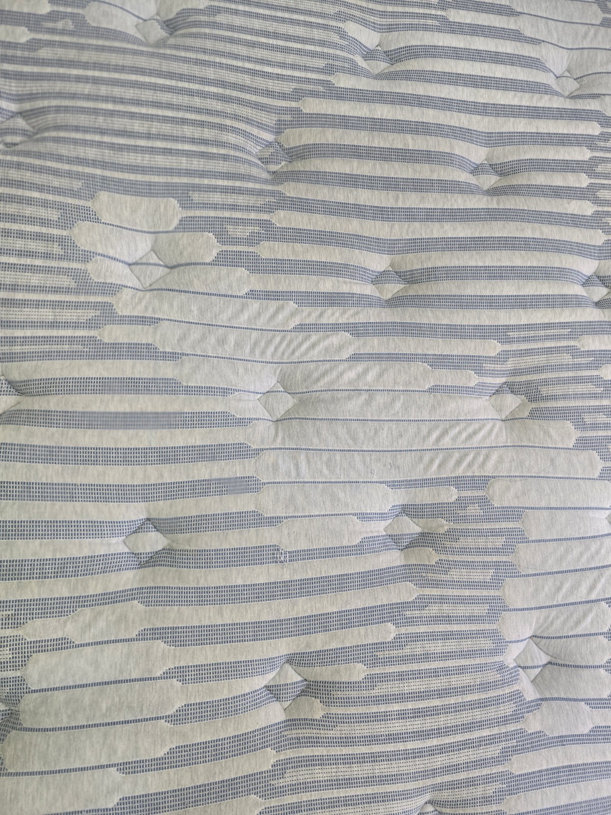 Kevin Charles By Sealy Signature 13″ Medium Tight Top Mattress