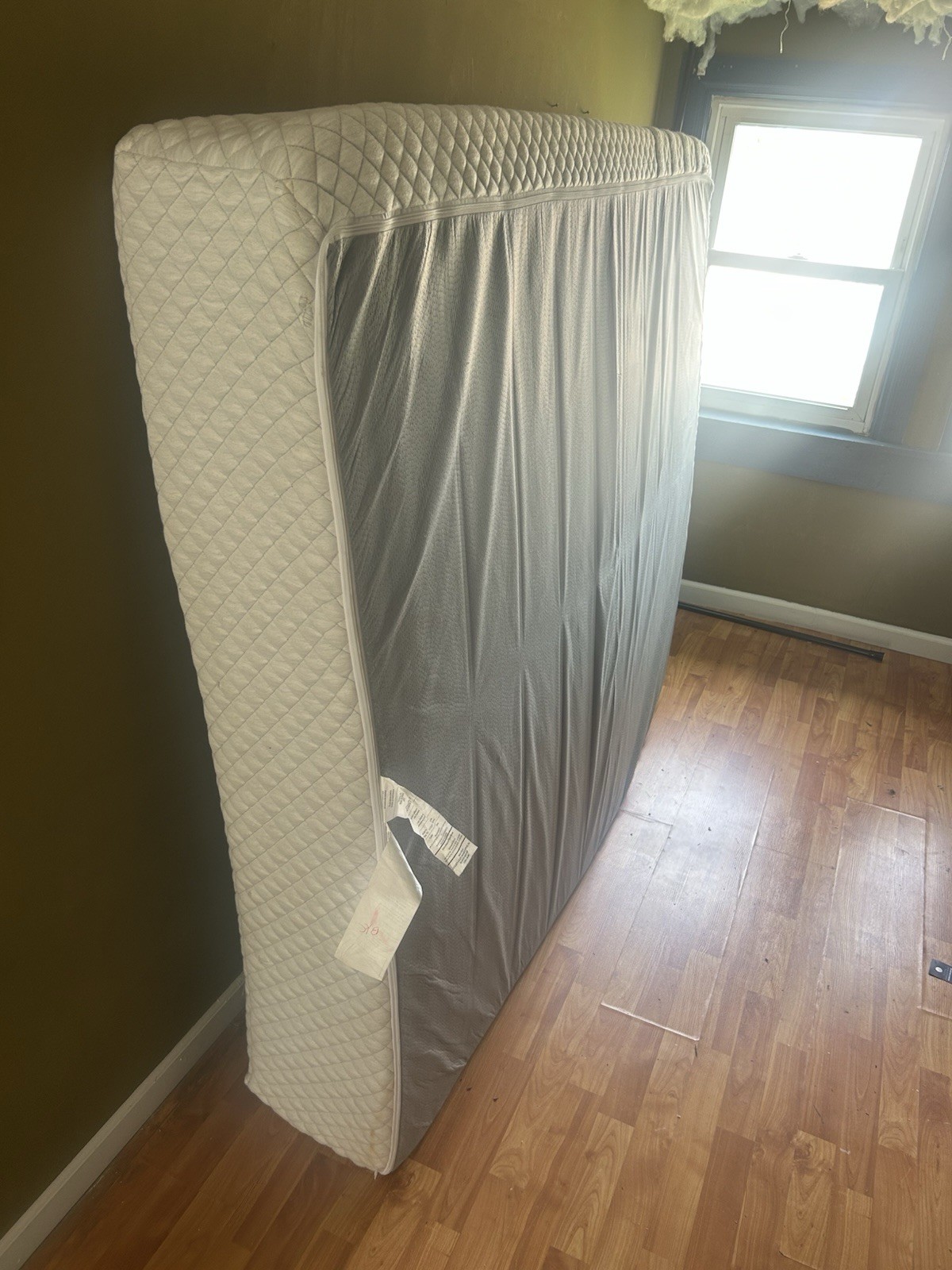 Leesa Sapira Hybrid Queen Mattress Medium Firm White Breathable Edge Support