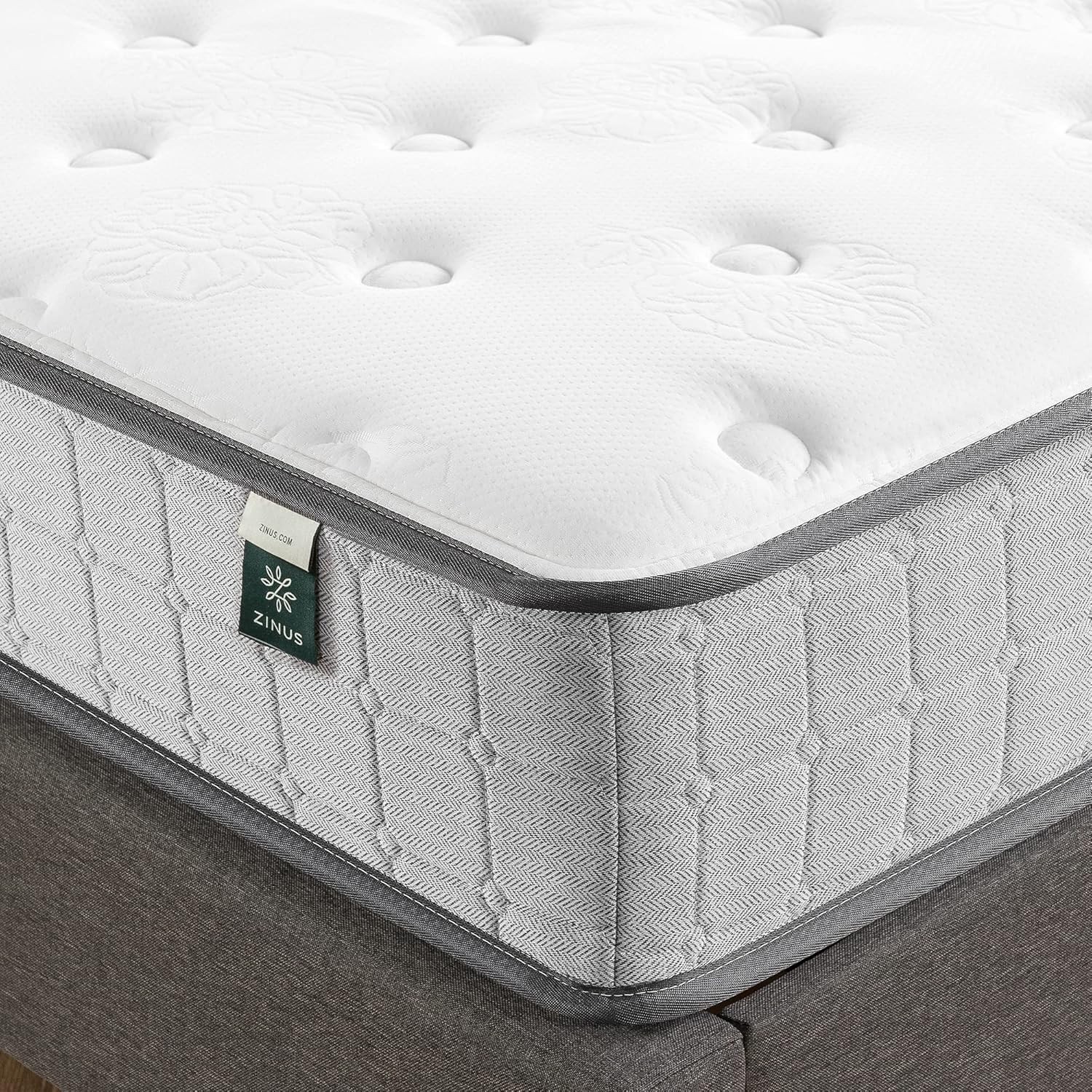 Zinus Cooling Gel Memory Foam Pocket Hybrid 10″ Mattress – White, Full Size