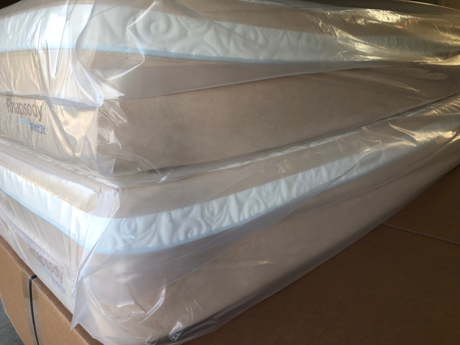 Tempurpedic Rhapsody Breeze Split King Mattress MSRP $6598 FREE SHIPPING!