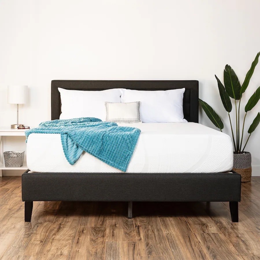 Queen Med-Firm Mattress SKY5575