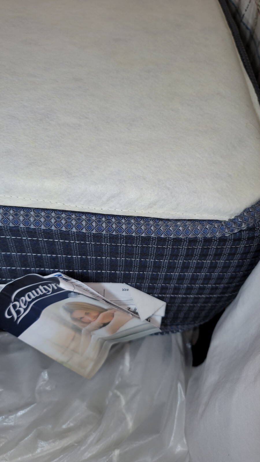 BEAUTYREST SILVER LUX PILLOW-TOP 14″ QUEEN MATTRESS. LOCAL P/UP ONLY QUEENS, NY