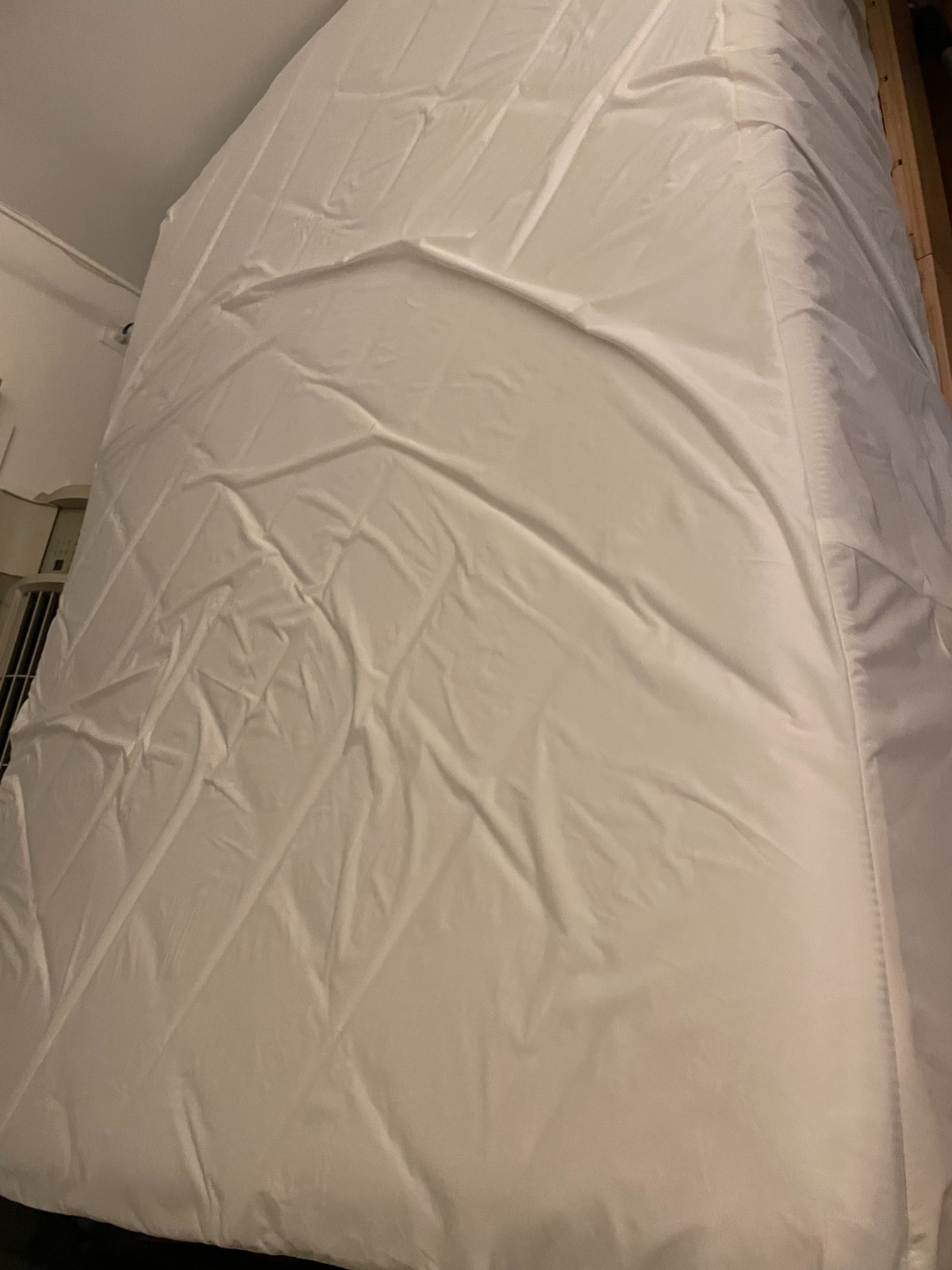 Allswell Queen sized mattress in great condition 60″ wide by 80″ long