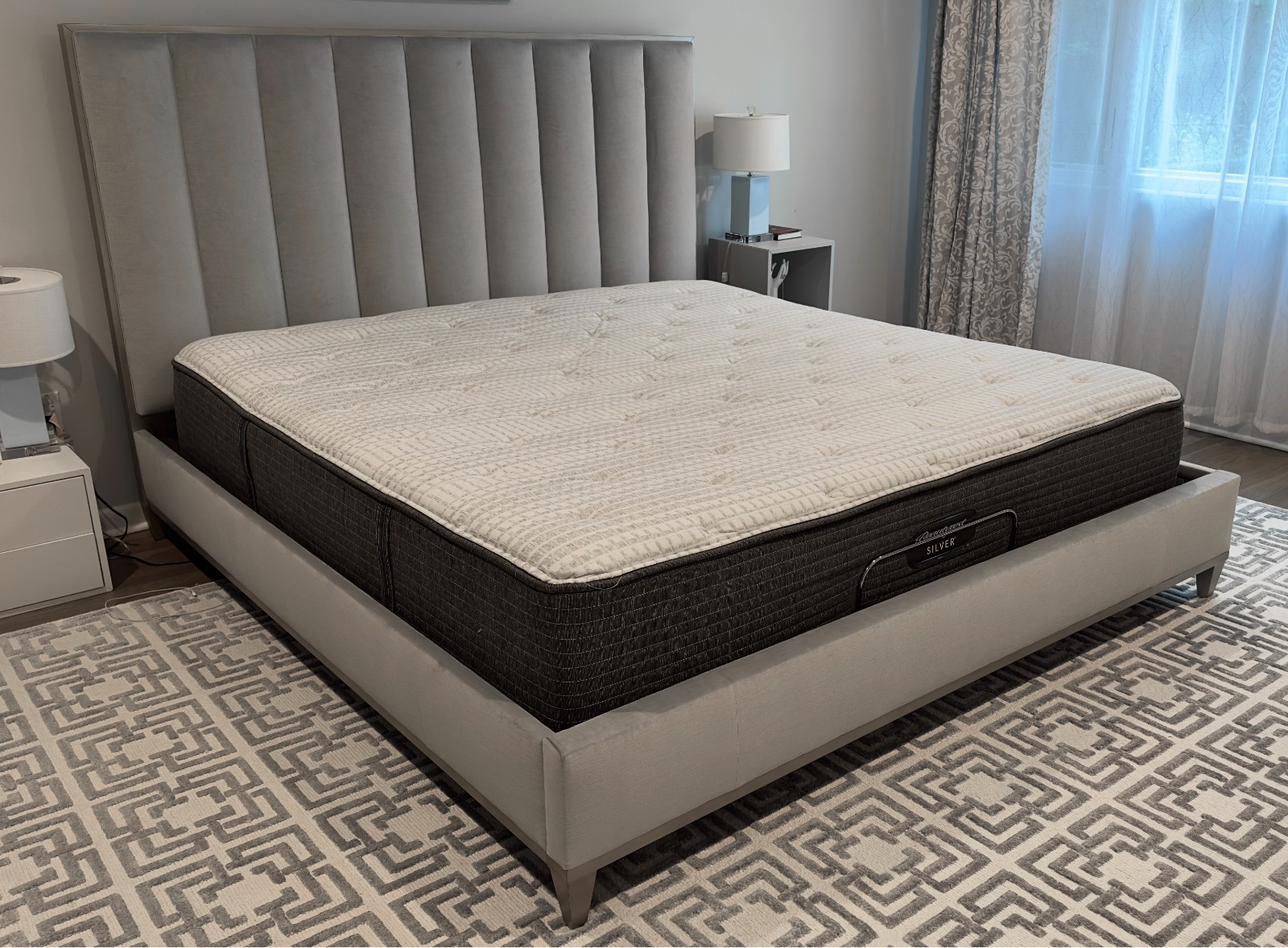 Simmons Beautyrest Silver BRSC-BOLD King 12″ Mattress – 700810290-1060 Mfg 2019