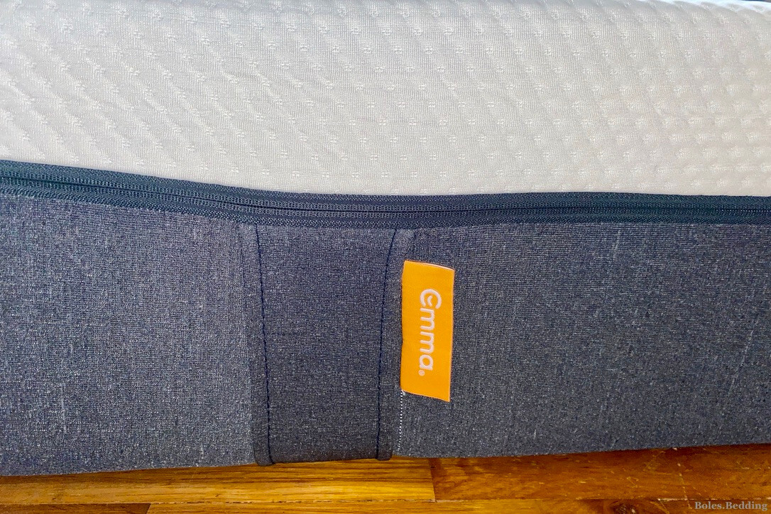 Emma – Hybrid Comfort – Queen Mattress – [Retail: $1,319.00]