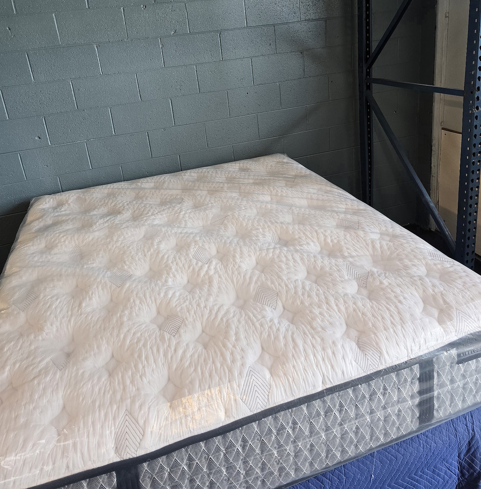 Aireloom HYBRID LUXURY FIRM CAL-KING SIZE
