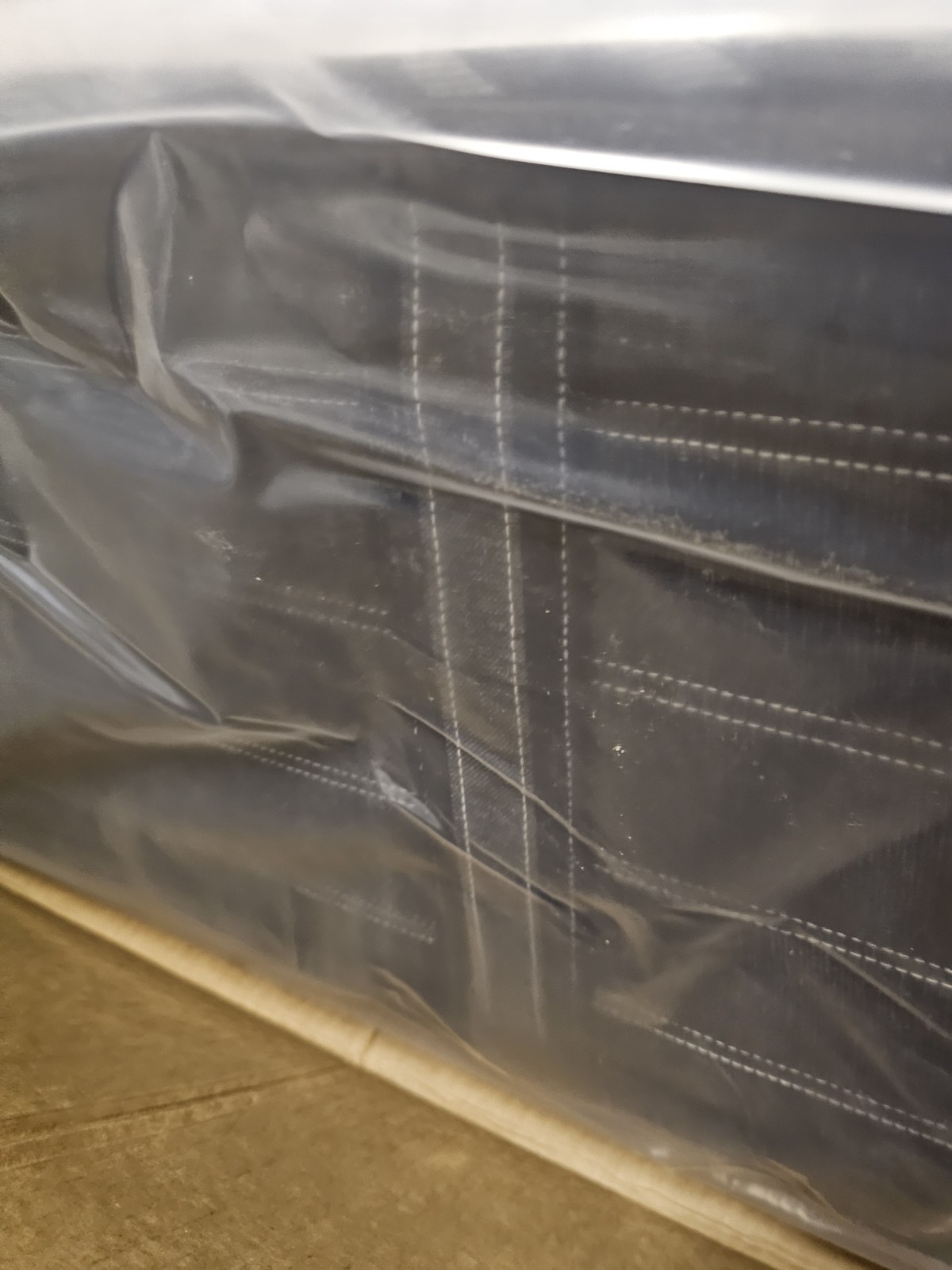 Queen Beautyrest Black Hybrid LX Class Medium Mattress NEW IN FACTORY BOX