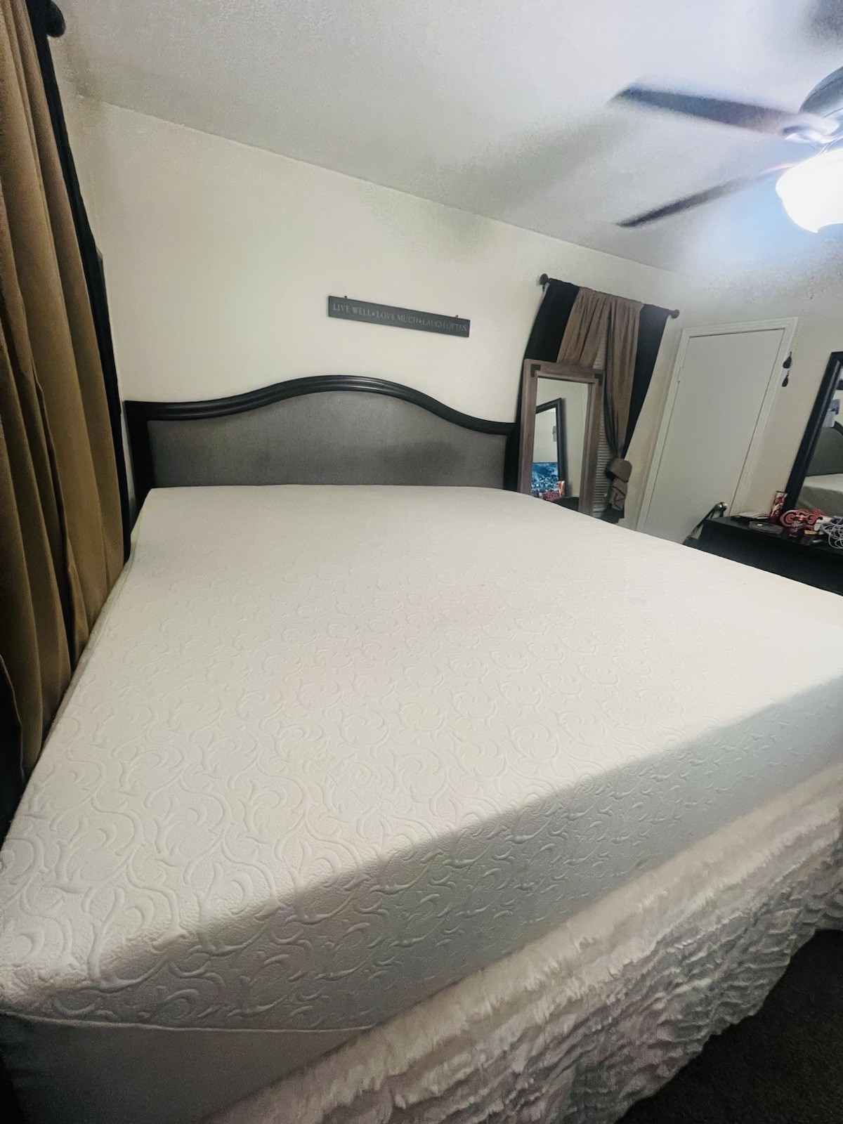 Tempur-Contour Collections – Tempur-Contour Signature – King Size Mattress
