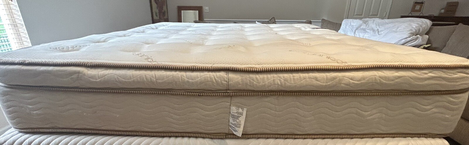 Saatva Zenhaven Hybrid Matress Lightly Used Latex Two-Layer MSRP $2100