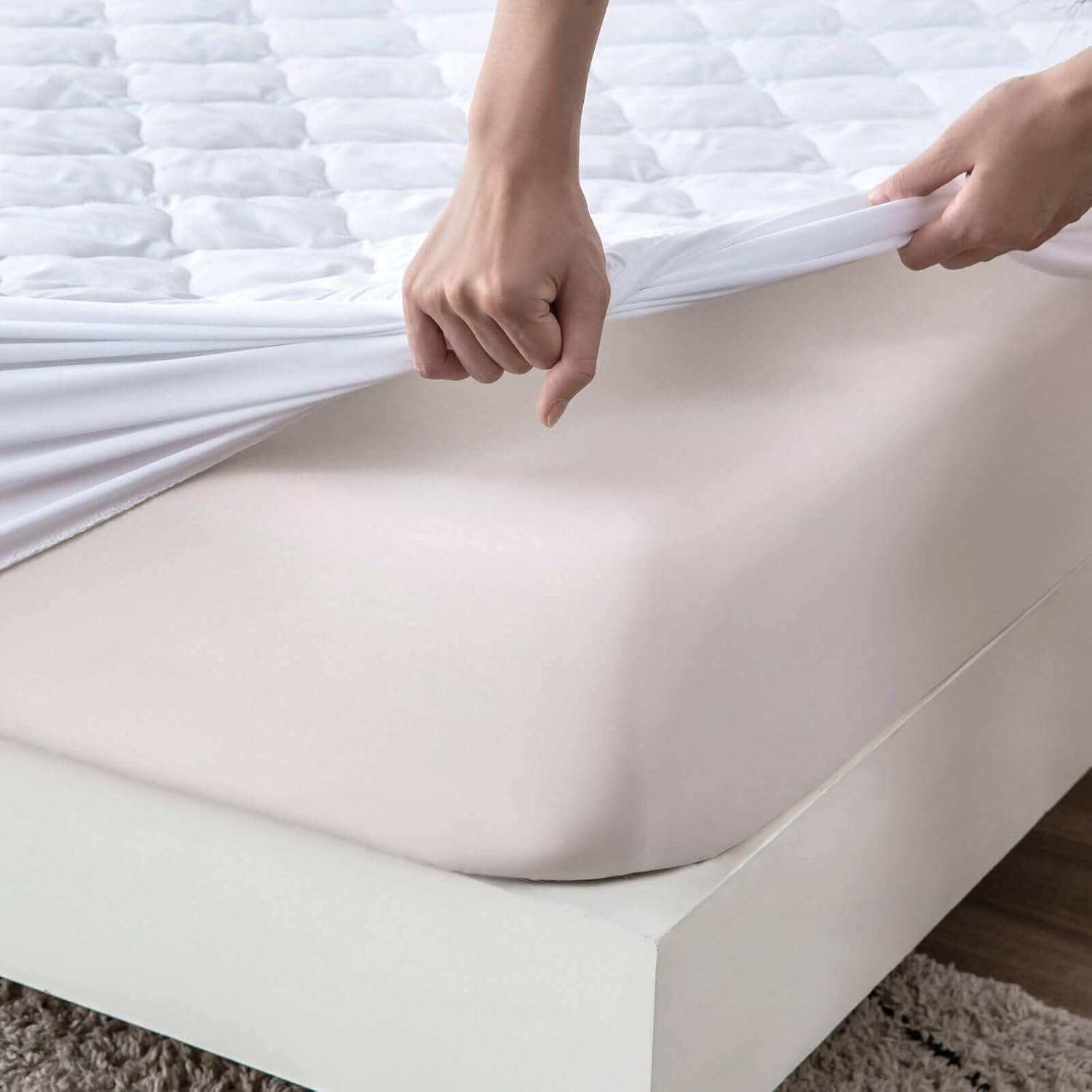 Quilted Waterproof RV Short Queen Mattress Protector Pad (60 Wx75 L) Fitted Shee