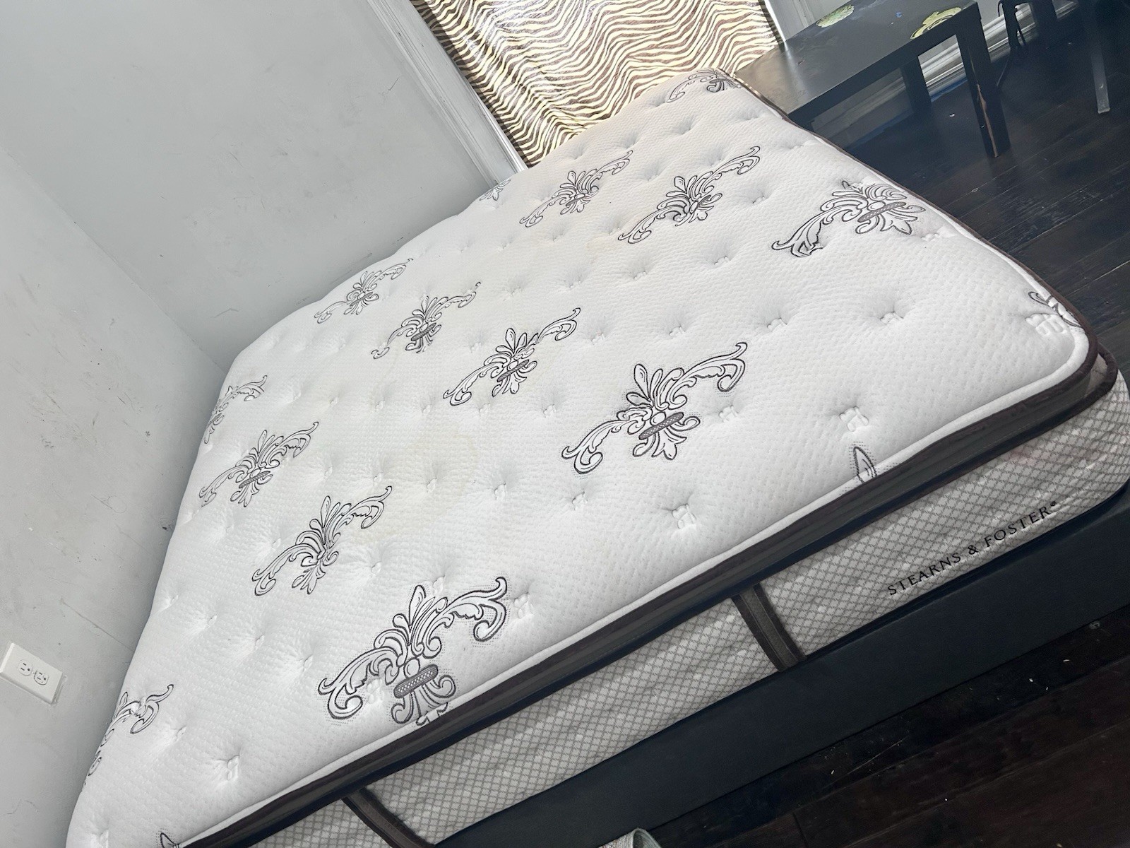 Stearns & Foster Estate Jacalyn King Luxury Plush Euro Pillowtop Mattress
