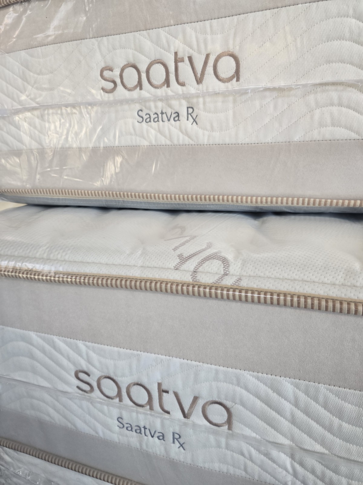 Saatva RX Split King (2TWIN-XLs)