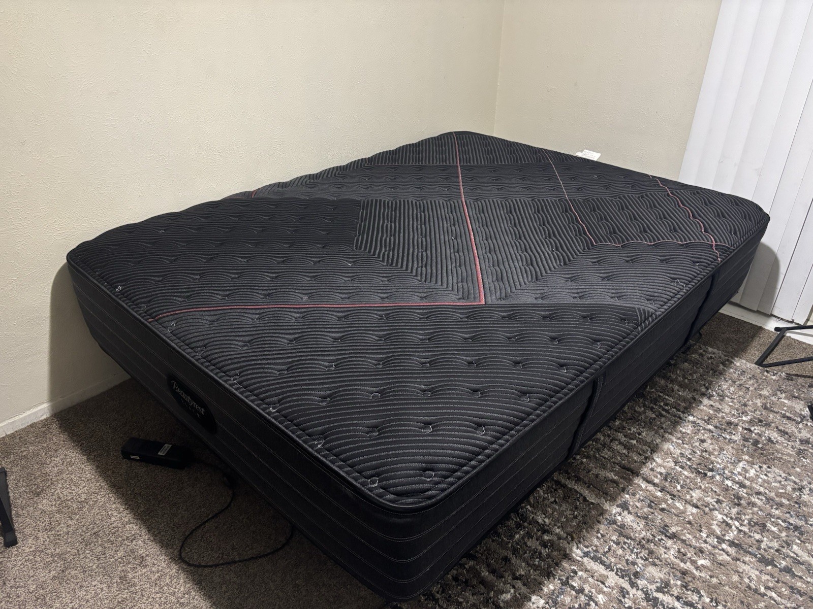 Beautyrest Black Queen Firm Innerspring Mattress Blended Fiber Batting