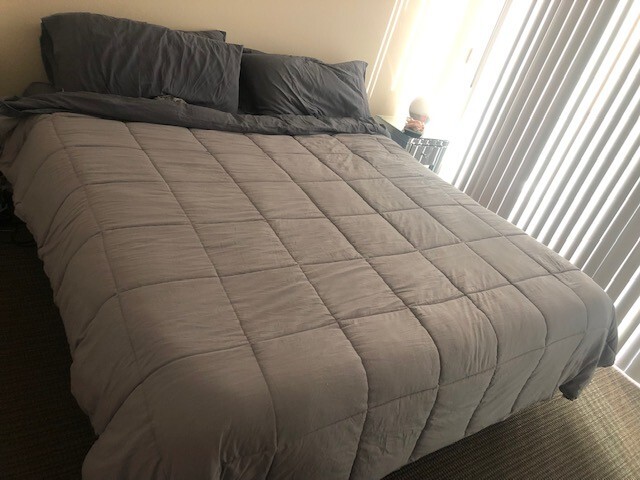Tempurpedic Pro Adapt Medium Hybrid King bed with Ease adjustable base for head