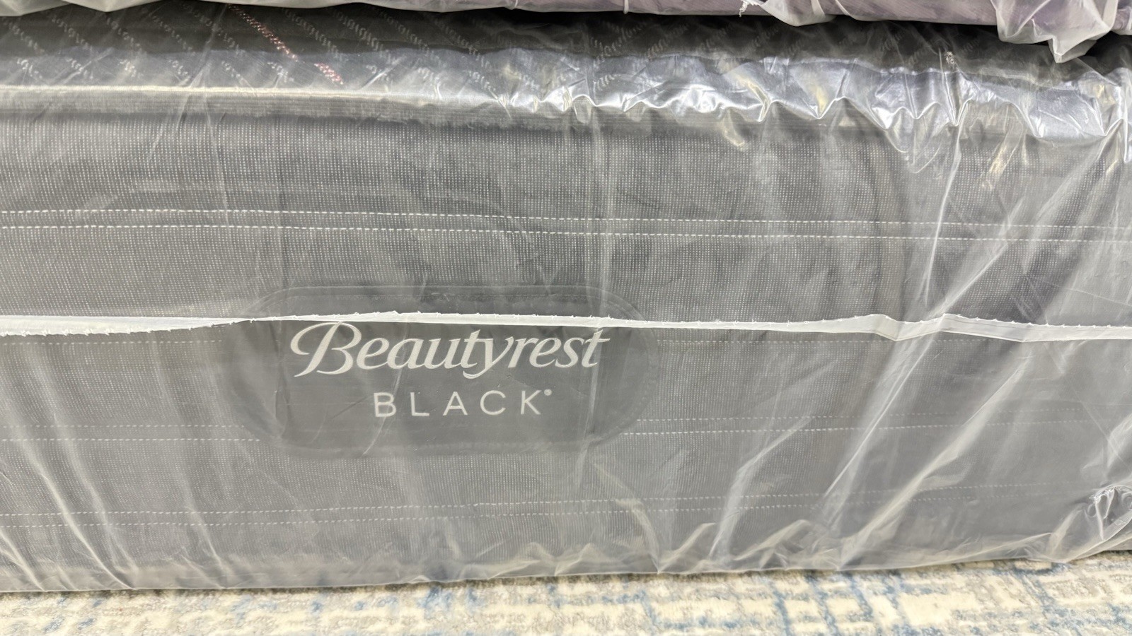 SIMMONS BEAUTYREST QUEEN BLACK C CLASS FIRM MATTRESS NEW CLOSEOUT