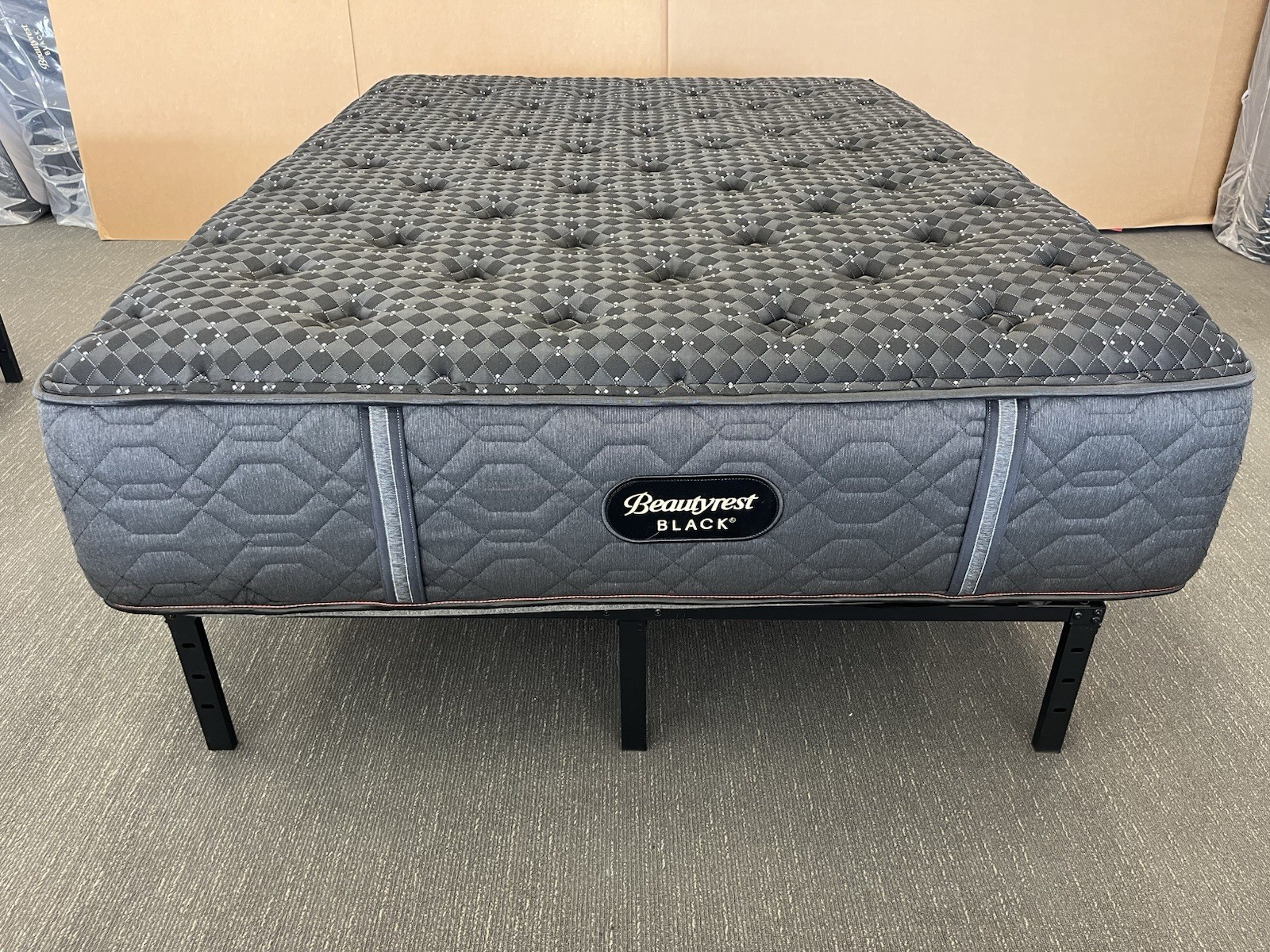 New BEAUTYREST BLACK Series 3 Medium Queen MATTRESS $4,000.00 Free Shipping