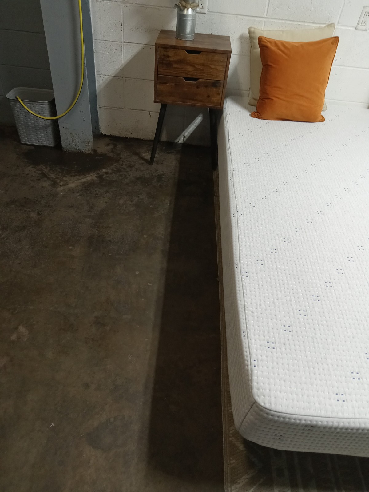 Sleepy’s | Basic Memory Foam | 8″ Queen Mattress