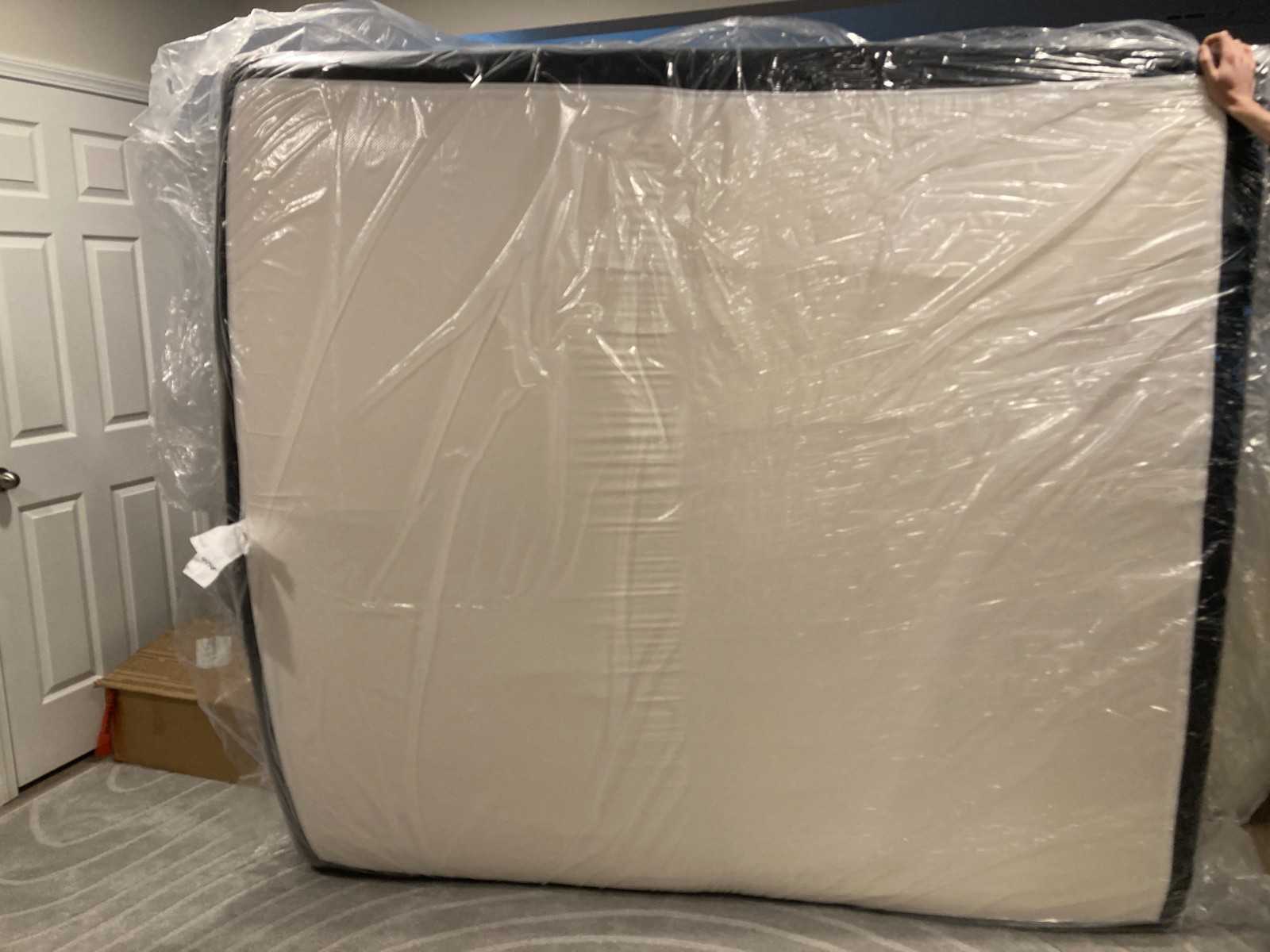 Brand New Slumber Solutions 14” Memory Foam King Mattress