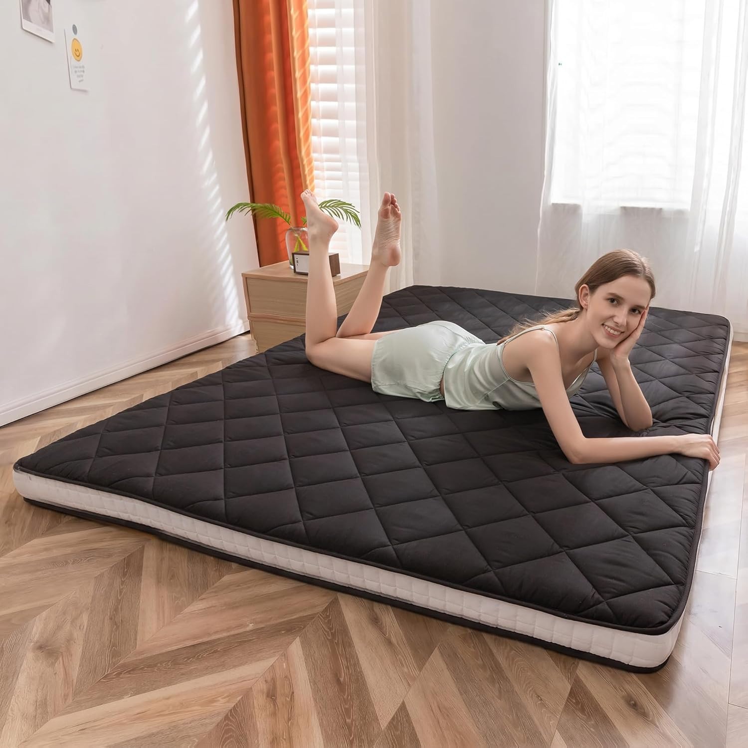 MAXYOYO 4″ Japanese Floor Futon Mattress Queen Size, Diamond Patterned Futon