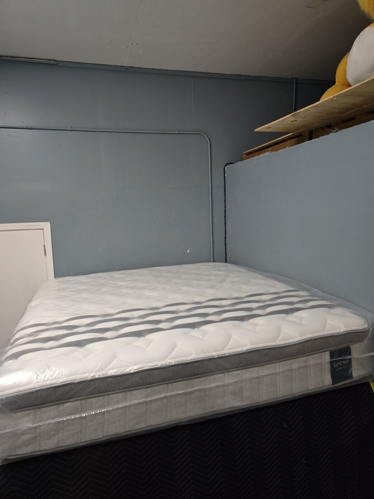 Leesa Legend Chill Hybrid Cal-King Size Mattress