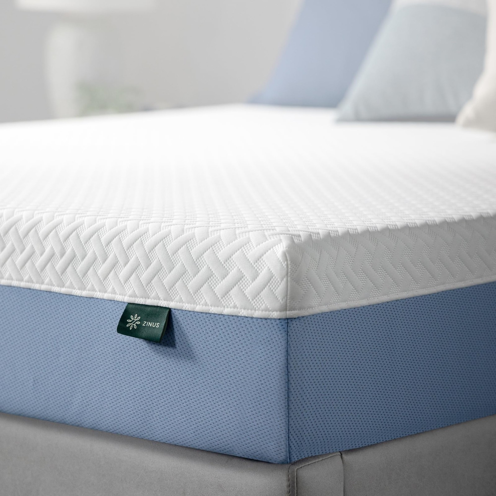Zinus 8-Inch Twin Cooling Memory Foam Mattress