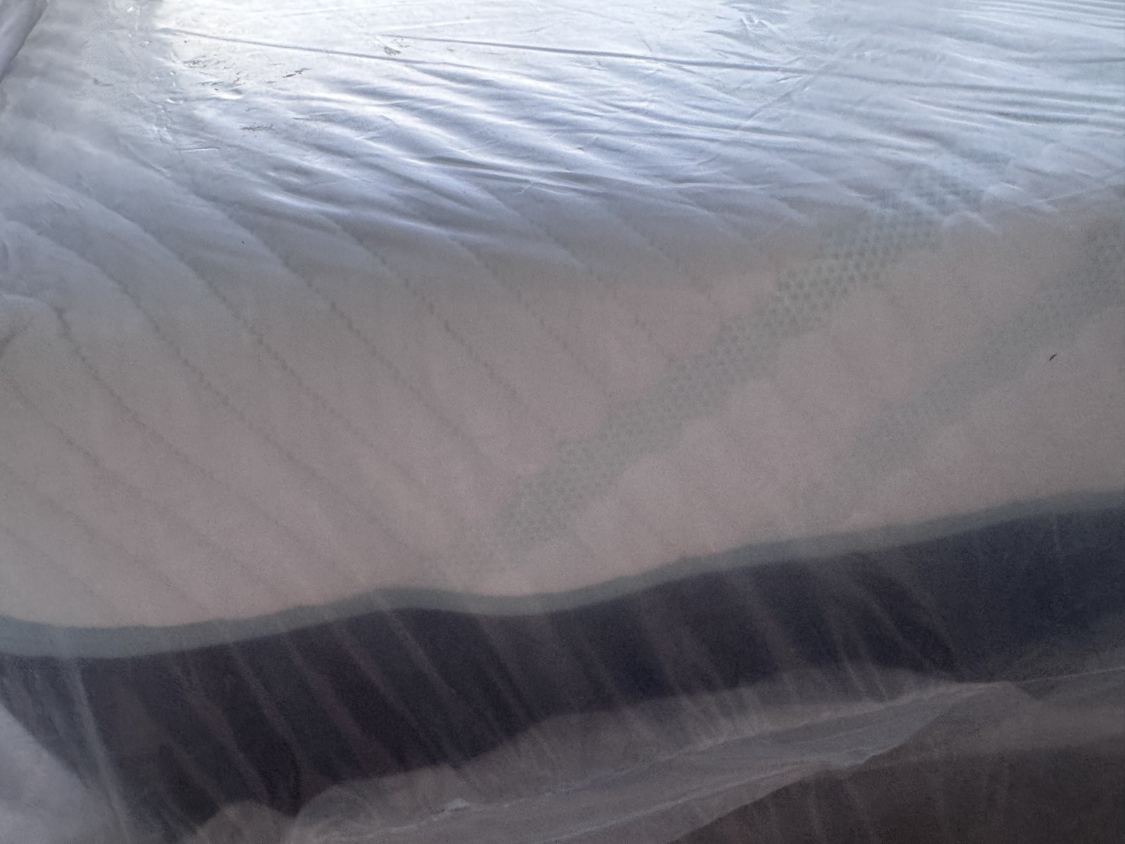Tempur-pedic mattress Pro Adapt Medium Contour Tech Twin XL/Split CK ex-display.