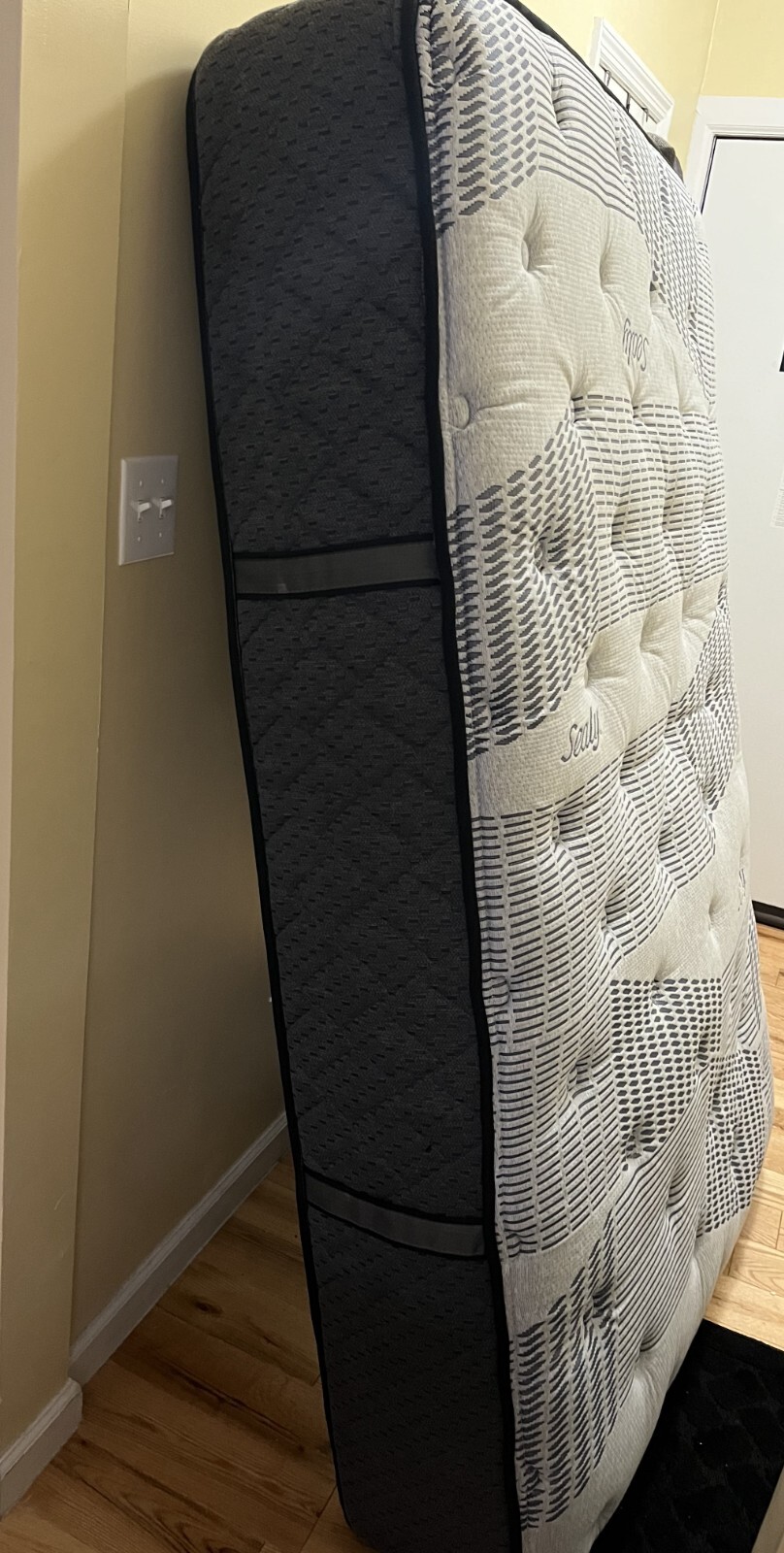 full size mattress Sealy brand