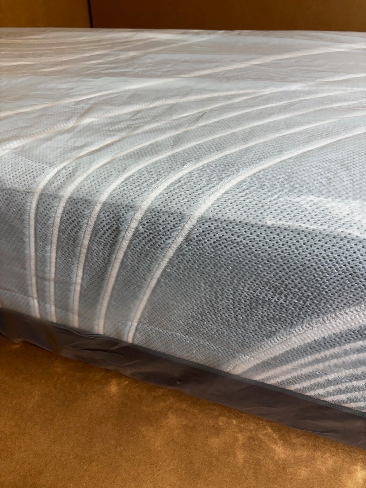 Tempurpedic LuxeAdapt Firm 2.0 Twin XL Mattress Luxe Adapt MSRP $4199