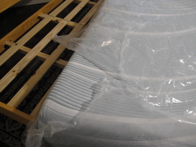 TempurPedic ProAdapt 2.0 Medium Hybrid KING mattress, excellent used condition