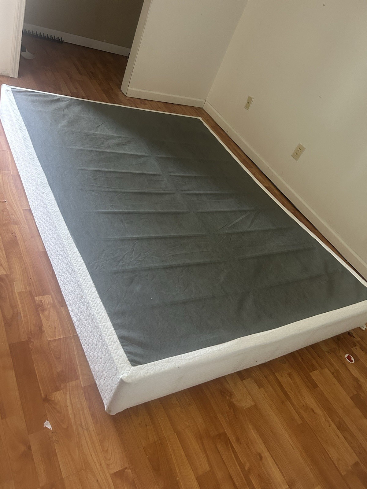 Leesa Sapira Hybrid Queen Mattress Medium Firm White Breathable Edge Support