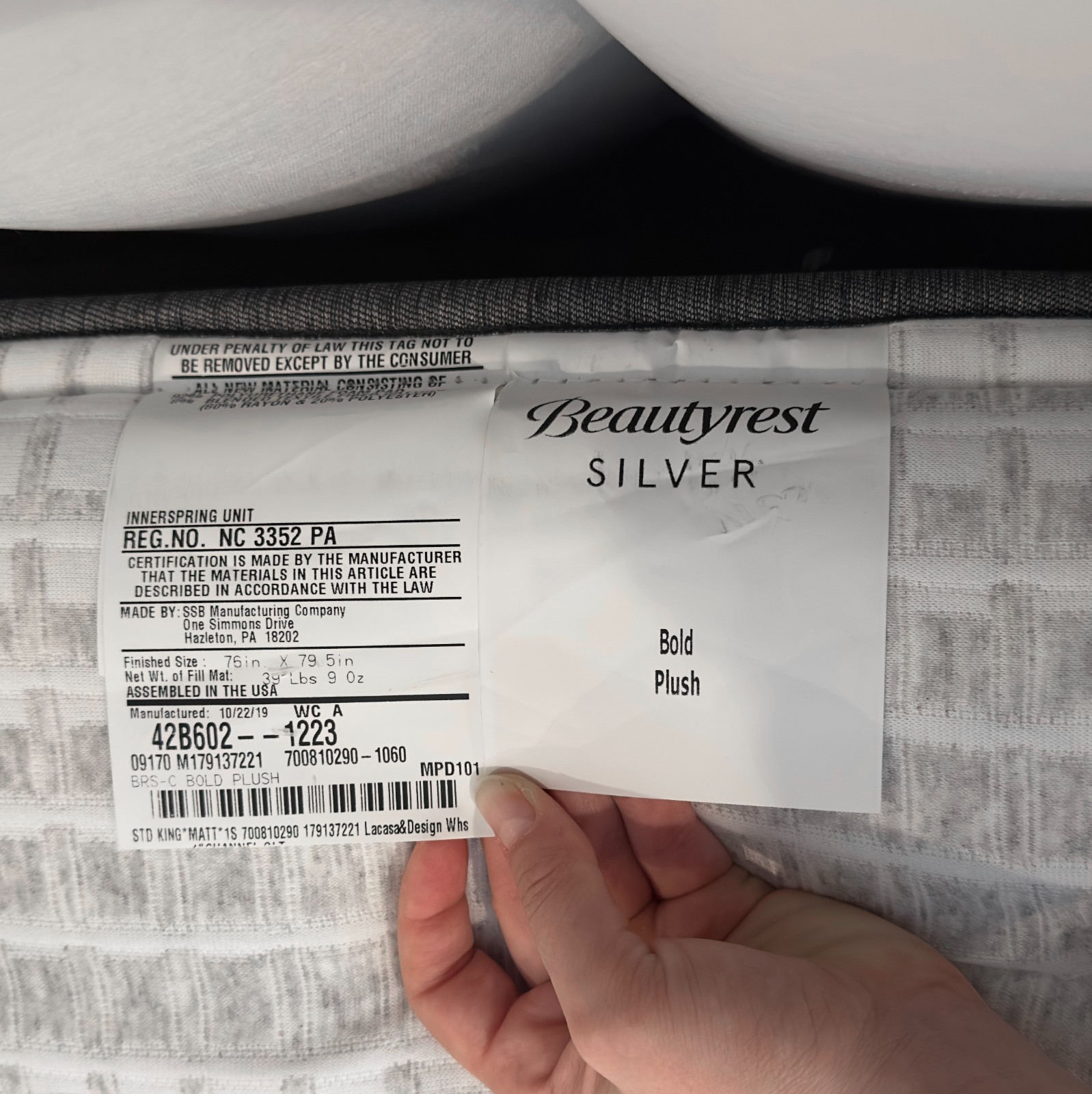 Simmons Beautyrest Silver BRSC-BOLD King 12″ Mattress – 700810290-1060 Mfg 2019