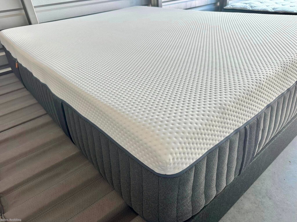 Emma Hybrid Comfort – Queen Mattress – [Retail: $1,319.00]