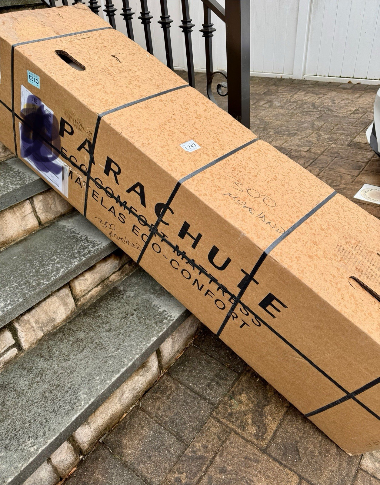 Parachute Home Luxury Premium Eco Mattress. Queen. New. Orig 2700