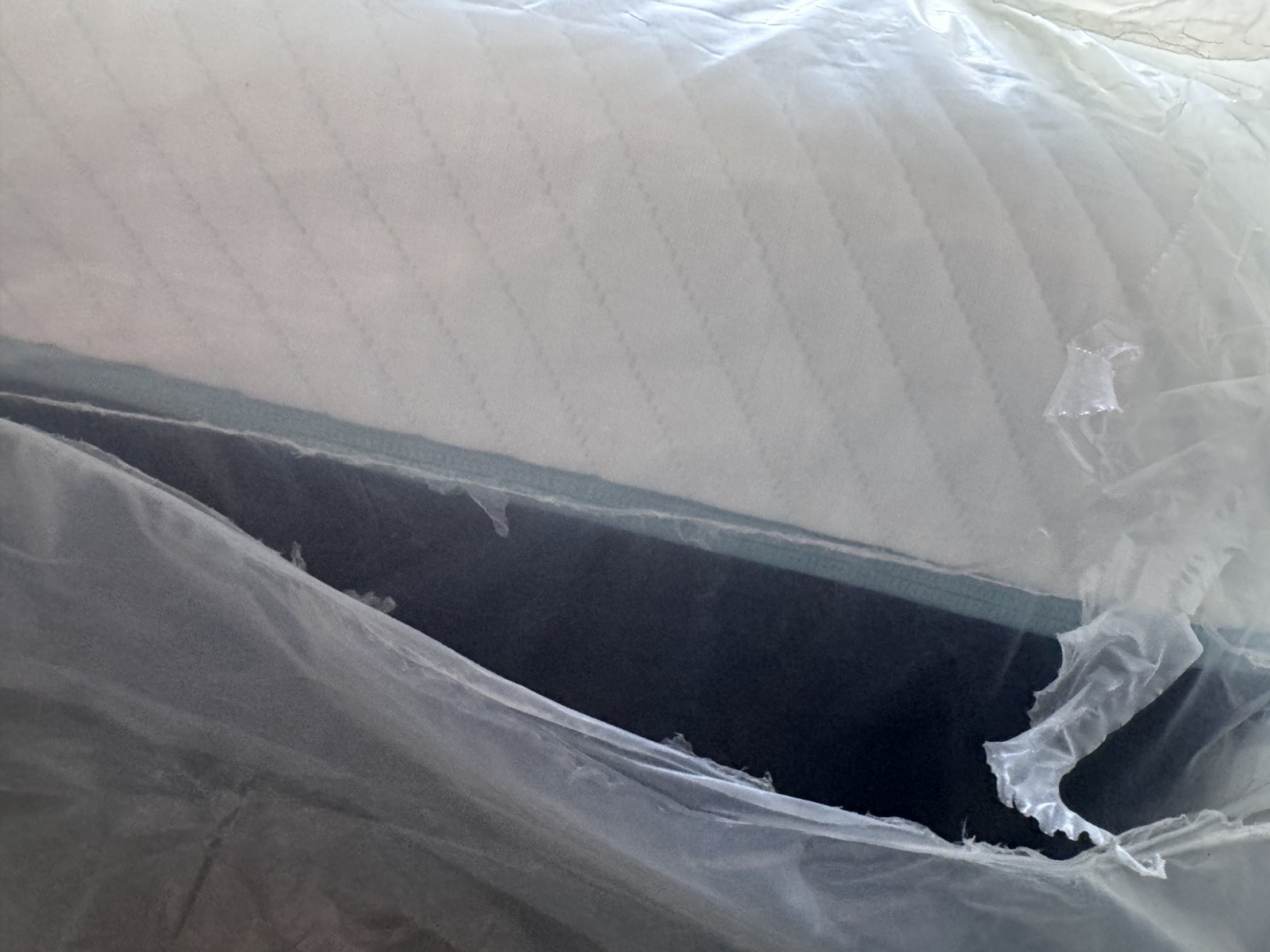 Tempur-pedic mattress Pro Adapt Medium Contour Tech Twin XL/Split CK ex-display.