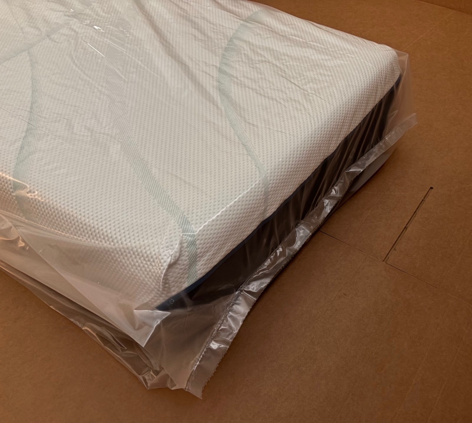 Tempurpedic LuxeAdapt Soft Twin XL Mattress Luxe Adapt MSRP $4199
