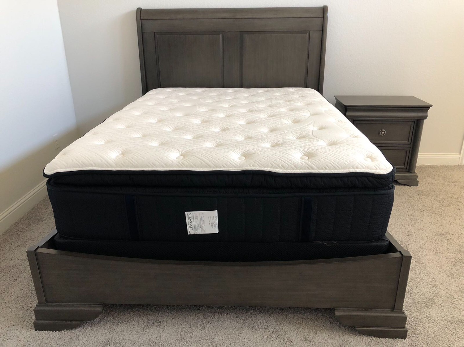 Stearns and Foster Lux Estate Cassatt Luxury Plush Mattress+ Box Spring