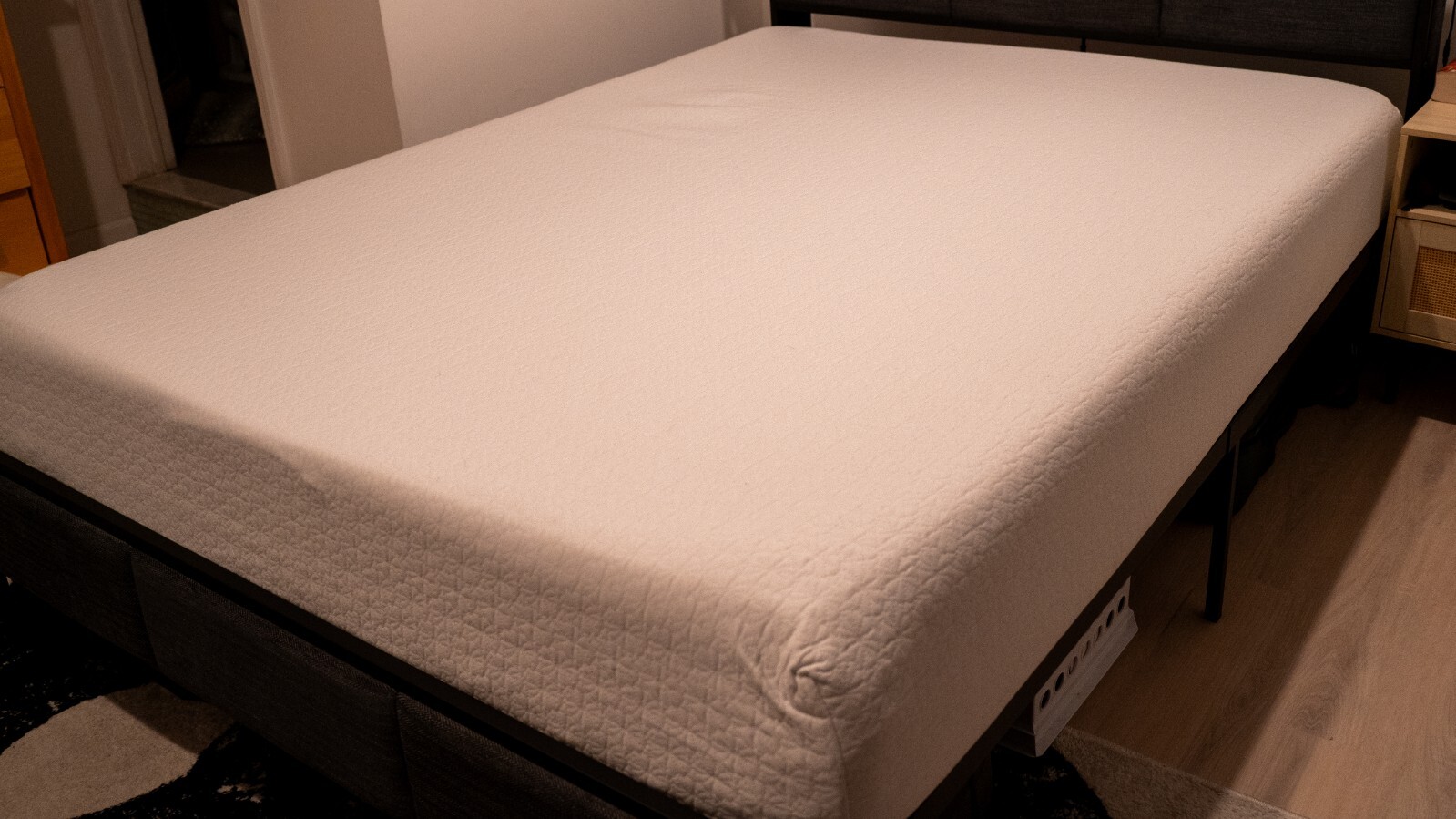 Queen Mattress Green Tea Memory Foam w/ optional Bedframe (charging dock & LEDs)