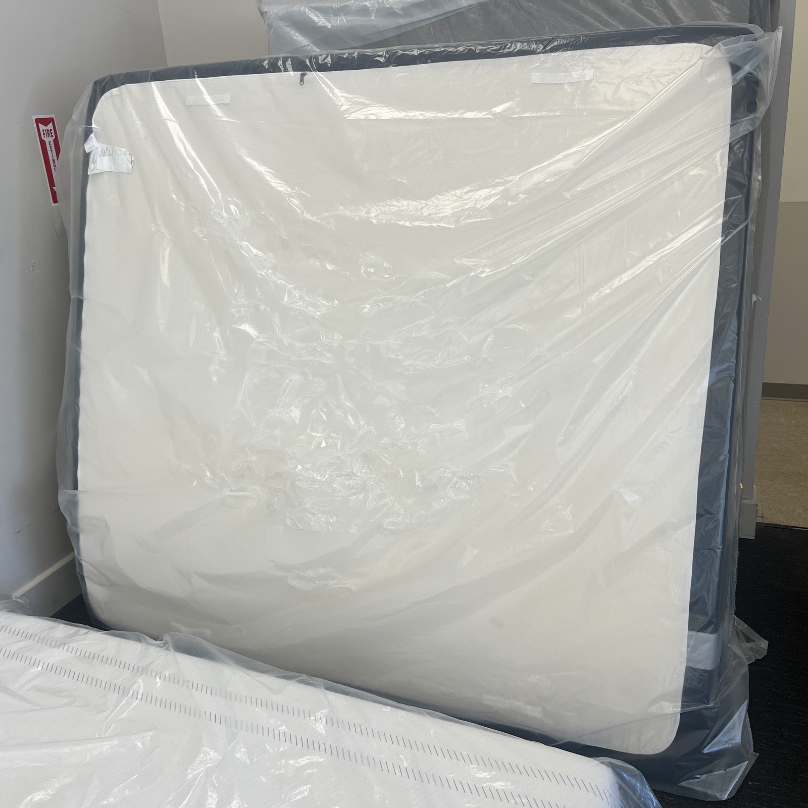 Tempurpedic LuxeAdapt Luxe Adapt Soft KING Mattress $4999 (Free Shipping)