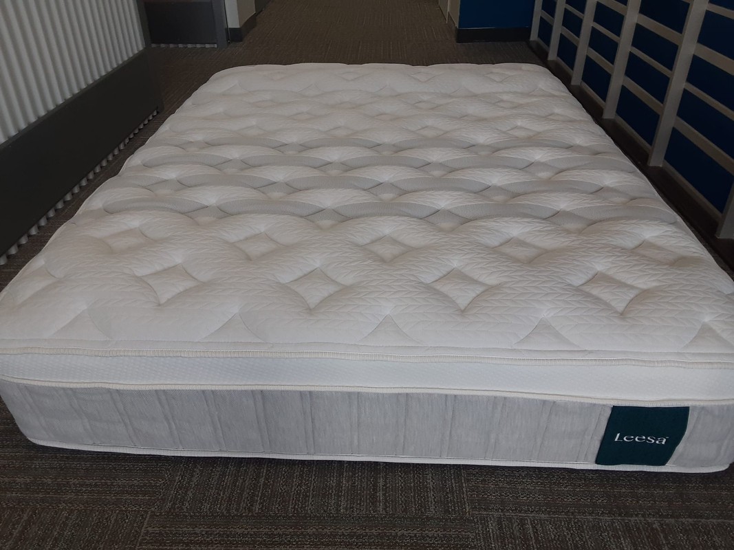 Leesa Sapira Hybrid Chill Mattress QUEEN / FREE Delivery