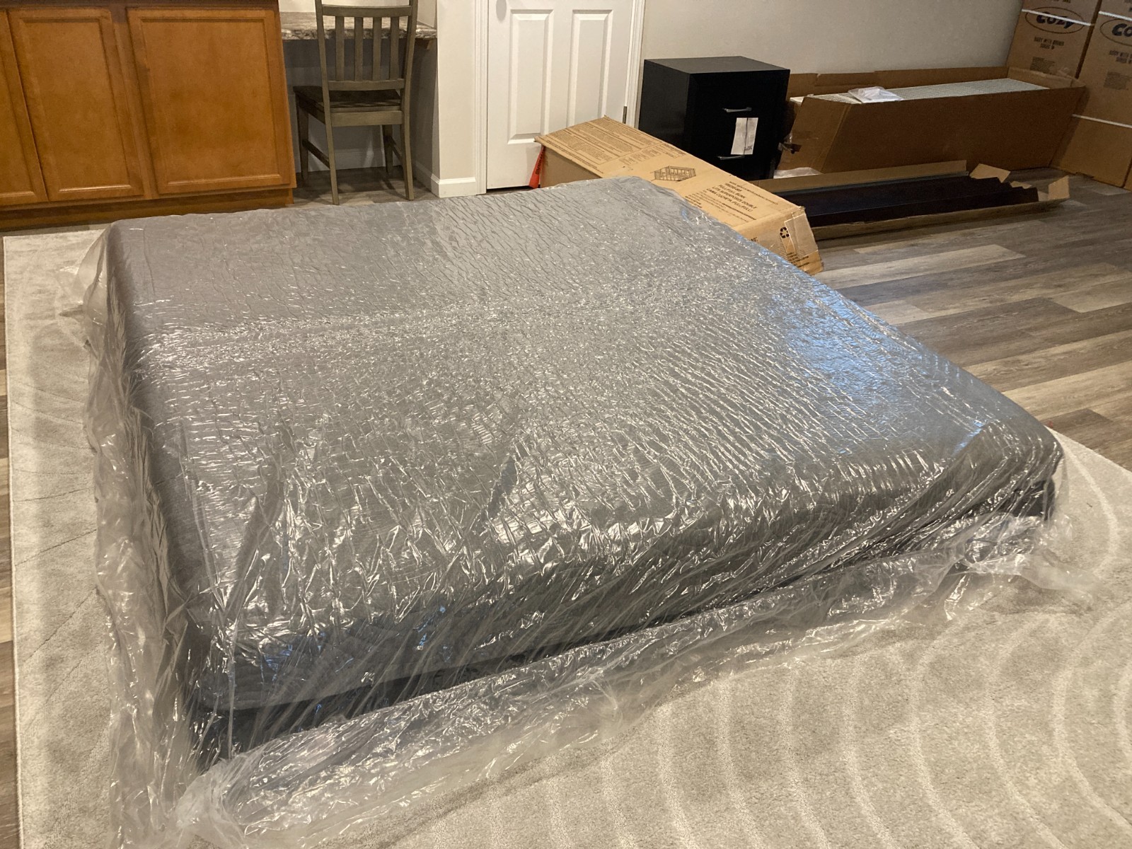 Brand New Slumber Solutions 14” Memory Foam King Mattress
