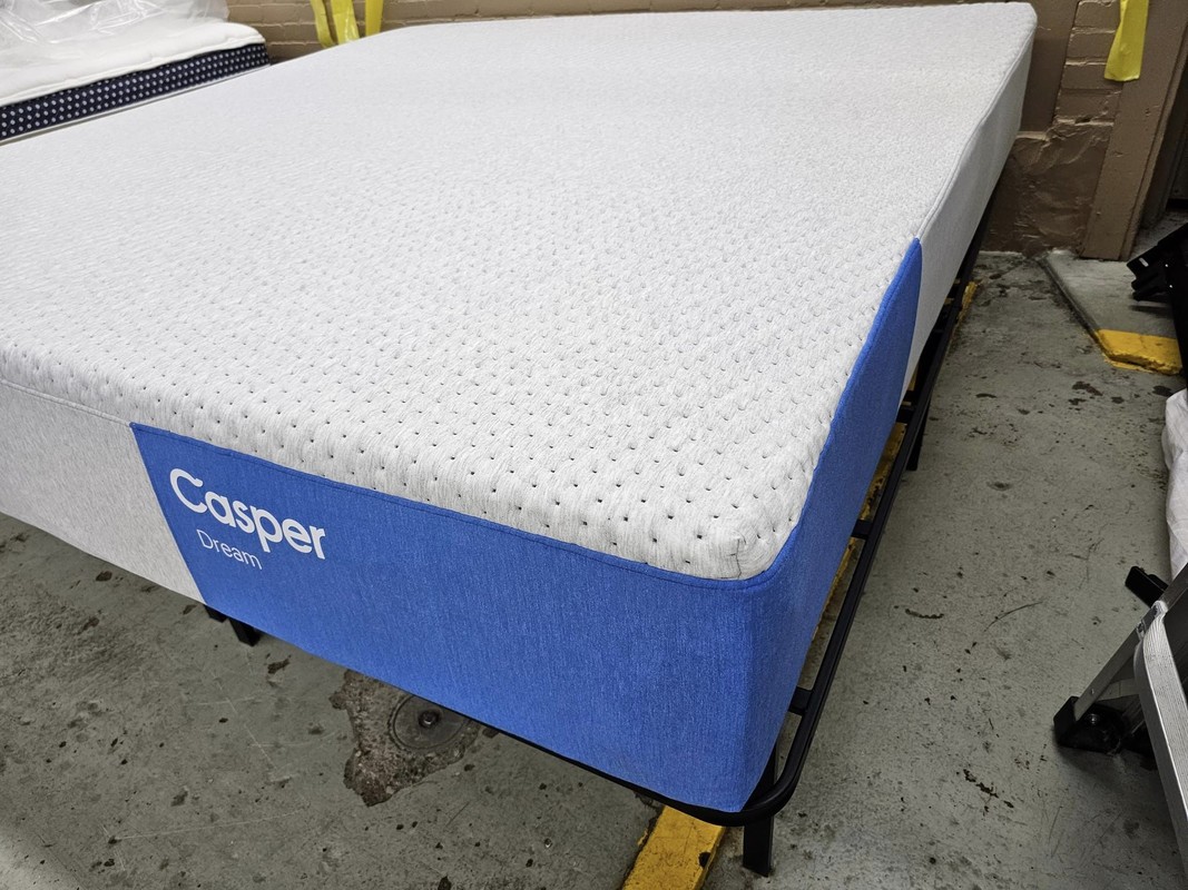 Casper Dream Hybrid Mattress KING / FREE Delivery