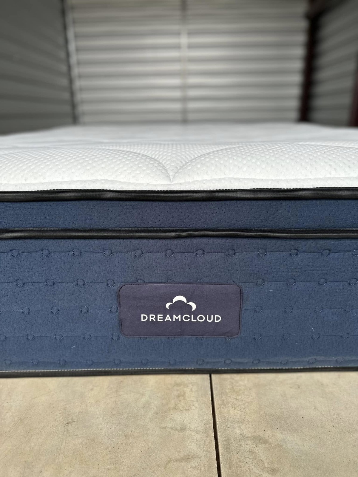 DreamCloud Hybrid King Mattress Medium Firm Cooling Tech White/Blue