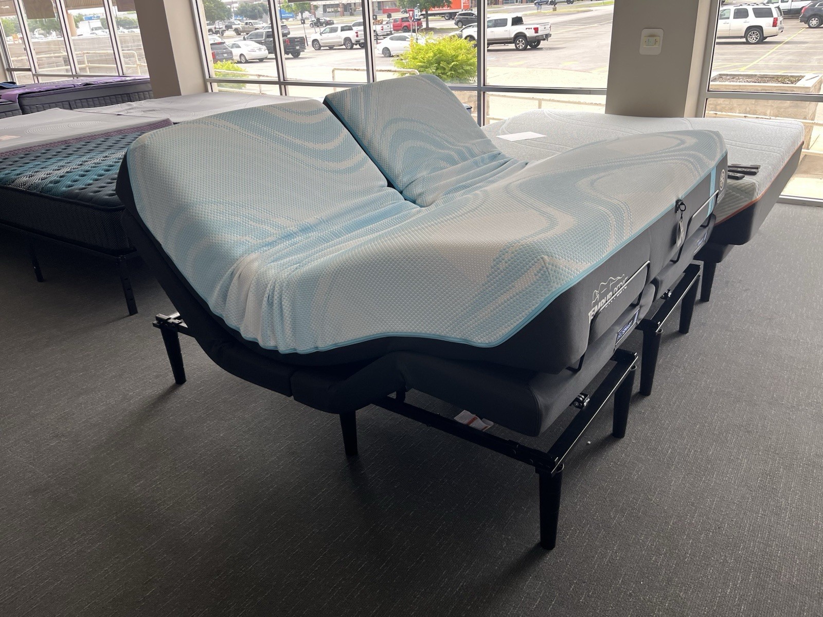 TempurPedic LuxeBreeze 2.0 Medium Hybrid Split Head King Mattress+ ProSmart Base